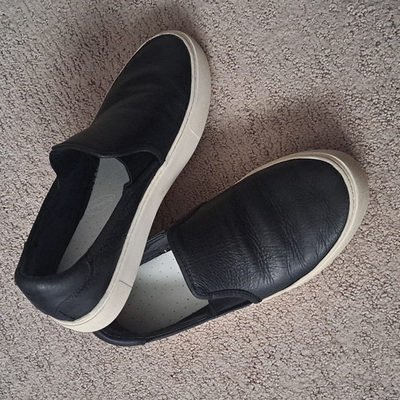 UGG Jass Slip On Sneaks - Picture 11 of 12